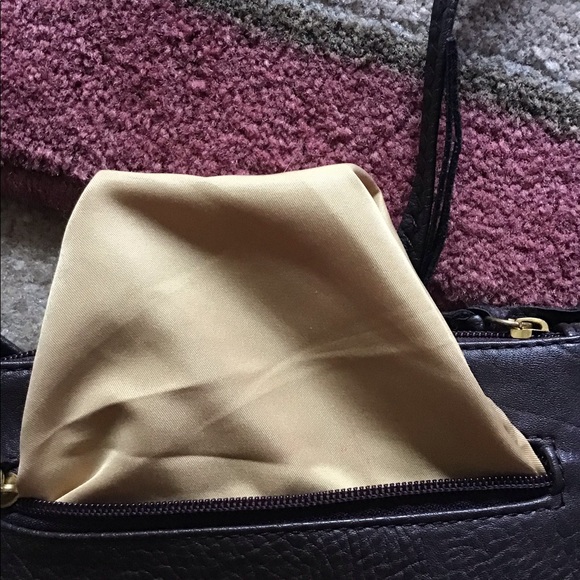 Crossbody bag faux leather 4 zipper compartments Outdoor event room for … - Picture 3 of 8